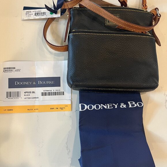 DOONEY & BOURKE BLACK LETTER CARRIER CROSSBODY BAG (NWT) - Picture 5 of 6